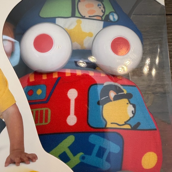 Melissa & Doug Pull-Back Town Vehicles Toy Set 9months + - Picture 2 of 5